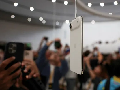 هاتف IPhone AIR خلال فعالية شركة أبل بمقرها الرئيسي في كوبيرتينو بكاليفورنيا. 9 سبتمبر 2025 - Reuters