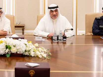 وزير الداخلية الكويتي: النأي بالنفس عن الصراعات الإقليمية "حكمة استراتيجية"