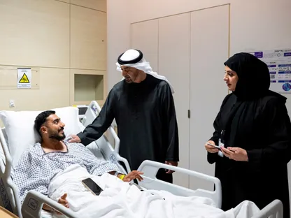 الشيخ محمد بن زايد يطمئن الإماراتيين.. ويحذر "العدو": لحمنا مر