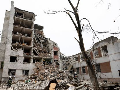 زيلينسكي يناشد الغرب تقديم الدعم بعد هجوم صاروخي روسي شمال البلاد