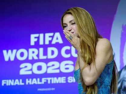 شاكيرا تحيي حفل افتتاح كأس العالم في المكسيك بأغنية "داي داي"