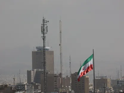 من الاحتجاجات إلى الدبلوماسية المتعثرة.. كيف بدأت الحرب الثانية على إيران؟