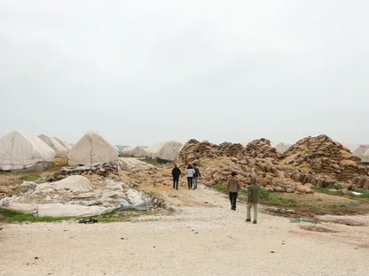 دمشق تدرس الرد.. ماذا يحدث على الحدود السورية العراقية؟