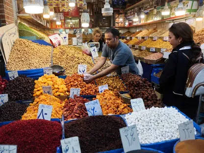 العقوبات الأممية على إيران تزيد من مخاطر الركود وتجدد الاضطرابات