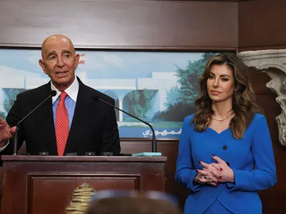 المبعوث الأميركي: الانسحاب الإسرائيلي من لبنان مرتبط بخطوات نزع سلاح حزب الله