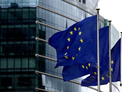 الأعلام الأوروبية ترفرف خارج مقر المفوضية الأوروبية في بروكسل، بلجيكا. 20 سبتمبر 2023 - REUTERS