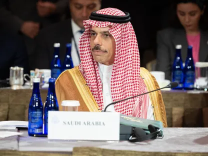 وزير الخارجية السعودي يبحث تطورات المنطقة مع نظرائه في الكويت وقطر والبحرين والأردن