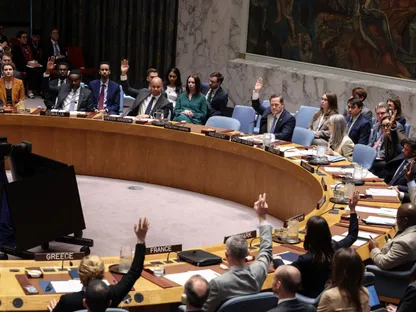 مجلس الأمن يعتمد مشروع قرار خليجياً أردنياً يدين هجمات إيران ويطالب بوقفها