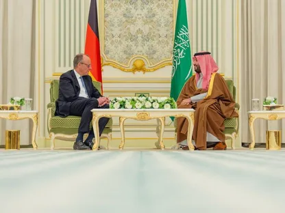 في اتصال بولي العهد.. المستشار الألماني يدين هجمات الحوثيين على السعودية