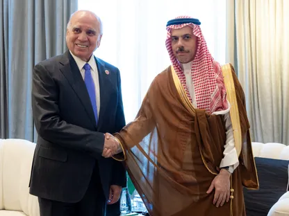 فيصل بن فرحان يلتقي فؤاد حسين.. وتأكيد على ضرورة عدم تحول أراضي العراق لأداة عدوان ضد جيرانه