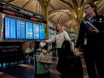 مطار رونالد ريجان في أرلينجتون بولاية فرجينيا. 9 نوفمبر 2025 - Reuters