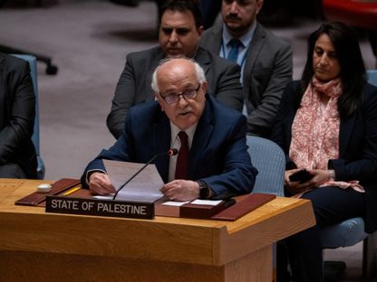 السفير رياض منصور المراقب الدائم لفلسطين لدى الأمم المتحدة خلال اجتماع لمجلس الأمن في مقر الأمم المتحدة بنيويورك. 11 مارس، 2024 - REUTERS