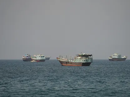 "رويترز": أميركا وإيران تناقشان اتفاقاً مرحلياً لإعادة فتح مضيق هرمز