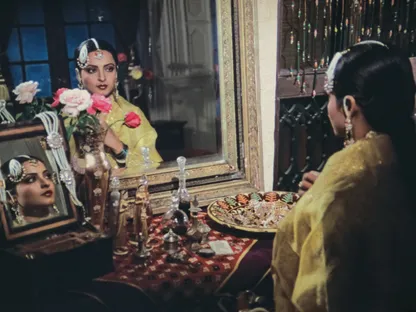 ريخا جنشا تحضر فيلمها المرمم  Umrao Jaan في "البحر الأحمر"