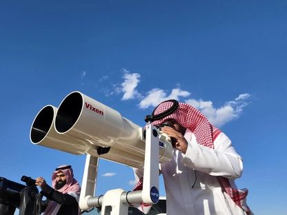 مراسم تحري رؤية هلال شهر شوال في تبوك بالسعودية. 08 أبريل 2024 - "واس"