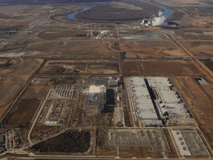 مركز للبيانات تابع لشركة جوجل في ولاية أيوا الأميركية. 4 يناير 2019 - Reuters