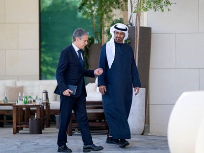 رئيس دولة الإمارات الشيخ محمد بن زايد يستقبل وزير الخارجية الأميركي أنتوني بلينكن في أبوظبي. 8 يناير 2024 - AFP
