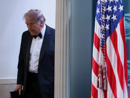 بعد إلغاء زيارة ويتكوف وكوشنر.. ترمب أمام خيارات محدودة بشأن إيران