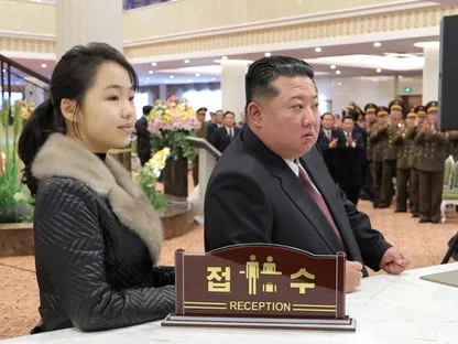 سول: زعيم كوريا الشمالية يعد ابنته لتولي قيادة البلاد