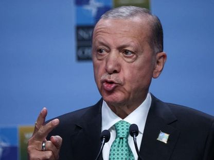 الرئيس التركي رجب طيب أردوغان يعقد مؤتمراً صحافياً خلال قمة لزعماء الناتو في ليتوانيا. 12 يوليو 2023 - Reuters