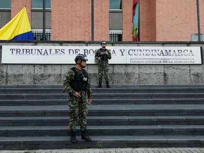 كولومبيا.. تحطم طائرة يودي بحياة 15 شخصاً