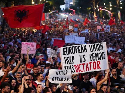 بعد "ثورة الفلامينجو".. تحذير أوروبي لألبانيا بشأن مشروع صهر ترمب