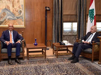 أميركا تضغط على لبنان لإصدار قرار بنزع سلاح "حزب الله" قبل مواصلة المحادثات