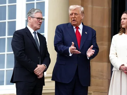 ستارمر وترمب يبحثان مفاوضات إيران والوضع في غزة هاتفياً