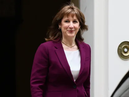 بريطانيا تدرس تقديم دعم موجه للأسر مع ارتفاع تكاليف الطاقة