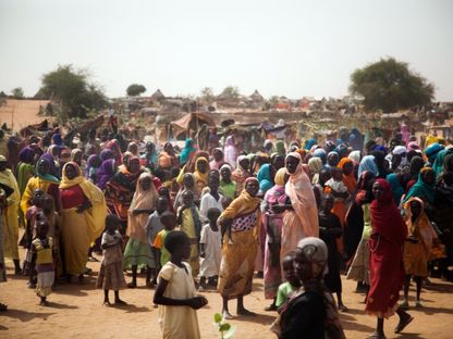 عائلات سودانية في مخيم زمزم للنازحين، بالقرب من الفاشر في شمال دارفور، السودان - مصدر الصورة: UNAMID