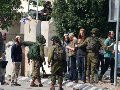 سنغافورة تفرض عقوبات على 4 مستوطنين إسرائيليين وتمنعهم من دخول أراضيها