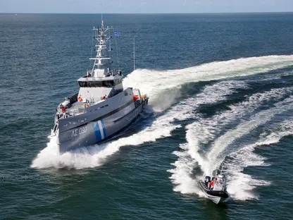 اليونان.. إنقاذ 545 مهاجراً على قارب صيد قبالة في البحر المتوسط