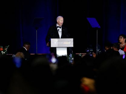 بايدن ينتقد ترمب: الولايات المتحدة تعيش "أياماً مظلمة"