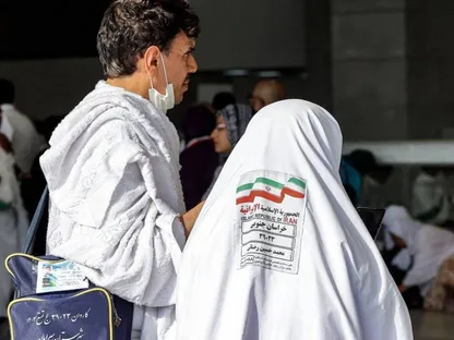 إيران تبدأ إجلاء رعاياها المعتمرين من السعودية