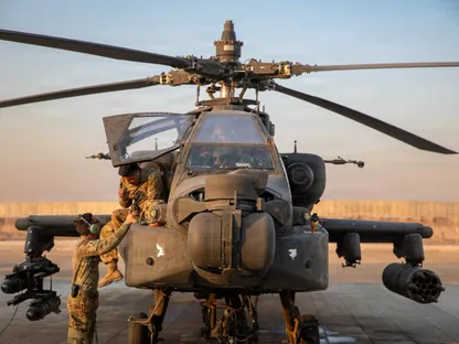 الجيش الأميركي يعلن اكتمال مهمة نقل سجناء "داعش" من سوريا إلى العراق