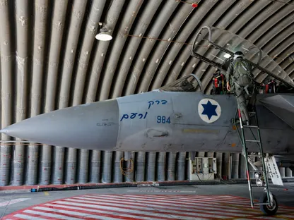 طائرة إسرائيلية مقاتلة من طراز F-15 في قاعدة تل نوف الجوية في إسرائيل. 3 يوليو 2025 - REUTERS