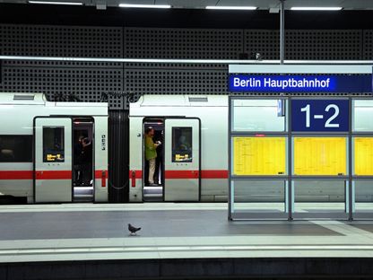 محطة قطارات خاوية في برلين وسط إضرابات عمالية. 7 مارس 2024 - REUTERS