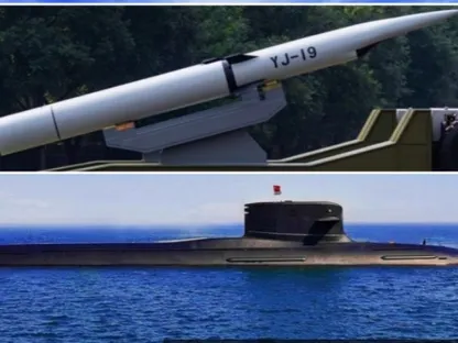 غواصة هجومية صينية من طراز 093 وصاروخ كروز YJ-19 قرب قاعدة بحرية صينية. - militarywatchmagazine.com