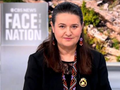 لقطة من مقابلة سفيرة أوكرانيا لدى الولايات المتحدة أوكسانا ماركاروفا مع برنامج Face the Nation على قناة CBS الأميركية. 10 أغسطس 2025 - .