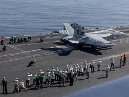 واشنطن تعزز حضورها العسكري بتصاعد التوتر مع إيران.. إليك التفاصيل