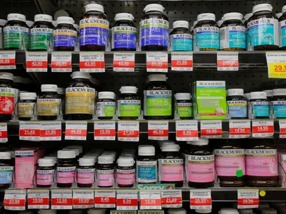 تناول المكملات متعددة الفيتامينات يومياً قد يبطئ الشيخوخة البيولوجية