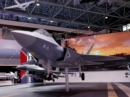 خطوة حاسمة لبسط نفوذها في المحيطين.. الصين تبدأ إنتاج الطائرة الشبحية J-35