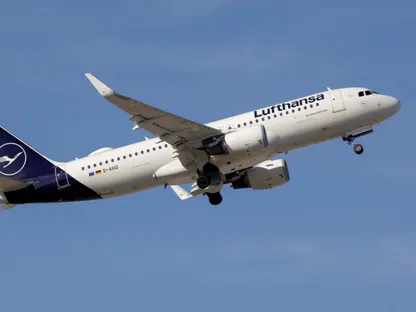 حرب إيران.. كيف تحوطت شركات الطيران من ارتفاع أسعار الوقود؟