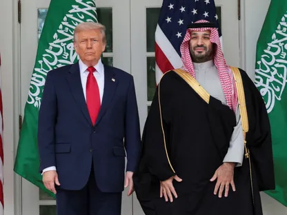 الرئيس الأميركي دونالد ترمب يستقبل ولي العهد السعودي الأمير محمد بن سلمان في البيت الأبيض. 18 نوفمبر 2025 - REUTERS
