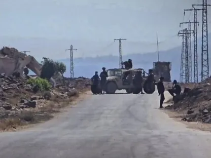 سوريا.. إسرائيل تستهدف أراض زراعية بمواد كيميائية بعد توغلها بريف القنيطرة