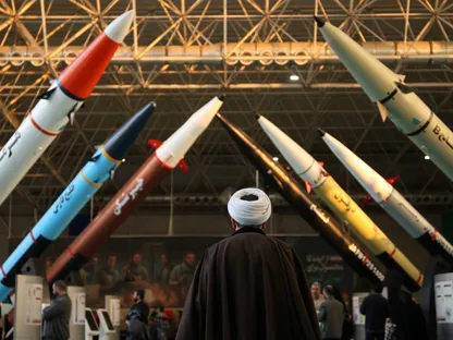 تقارير استخباراتية: خطة إيرانية لضرب قواعد أميركية إذا دخل ترمب الحرب