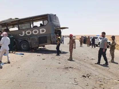 سوريا.. حادث سير يودي بحياة 35 شخصاً على طريق دير الزور دمشق