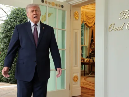 ترمب: إيران تريد إبرام اتفاق.. وتلقينا اتصالاً من الأشخاص المناسبين