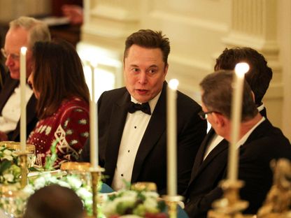 بثروة تقترب من 750 مليار دولار.. حكم قضائي يتوج ماسك كأغنى شخص في التاريخ