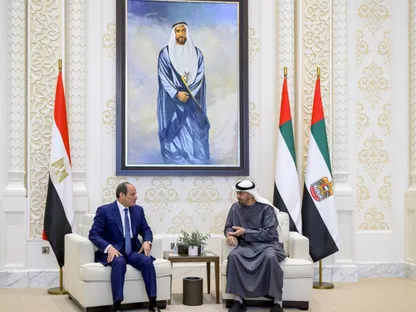 السيسي يزور الإمارات ويجدد تضامنه ضد اعتداءات إيران